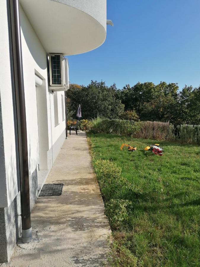 Apartment The View Costabella Rijeka Exterior photo